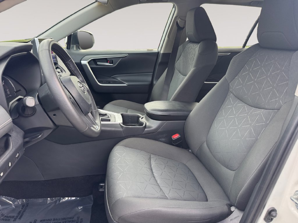 Used 2024 Toyota RAV4 XLE w/ Convenience Package AWD/4WD image 9