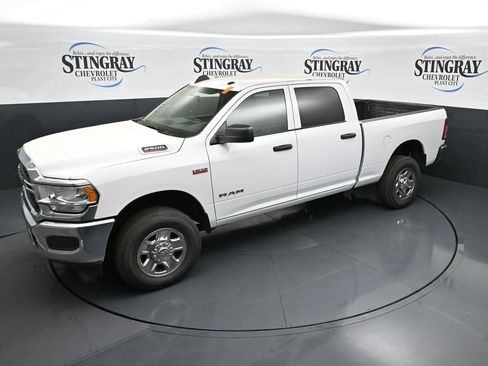 Used 2022 RAM 2500 Tradesman w/ Chrome Appearance Group image 11