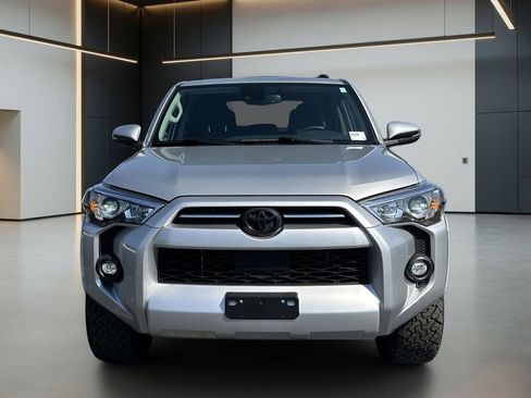 Used 2023 Toyota 4Runner SR5 Premium w/ Moonroof Package image 4