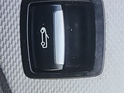 Used 2018 BMW M240i xDrive Convertible image 32