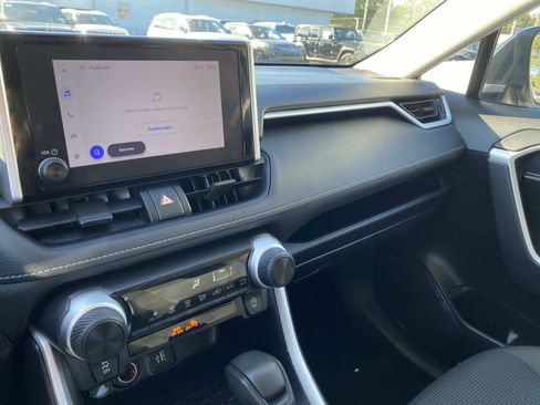 Used 2024 Toyota RAV4 LE image 29