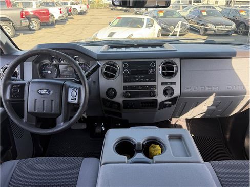 Used 2016 Ford F350 XLT w/ XLT Value Package AWD/4WD image 6