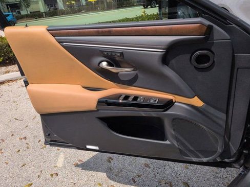 Used 2025 Lexus ES 350 w/ Premium Package FWD image 31
