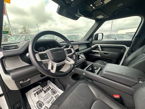 Used 2024 Land Rover Defender 110 X-Dynamic SE AWD/4WD image 10