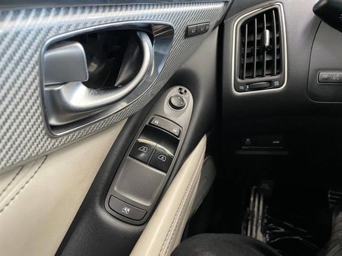 Used 2017 INFINITI Q60 Red Sport 400 image 39