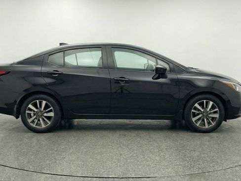 Used 2025 Nissan Versa SV image 11