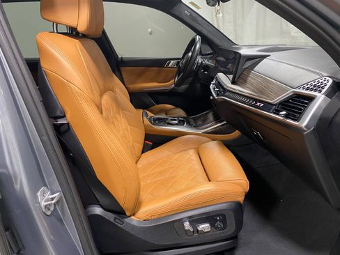 Used 2024 BMW X7 xDrive40i w/ Executive Package image 22