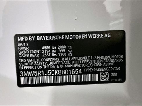 Used 2019 BMW 330i Sedan w/ Driving Assistance Package image 17