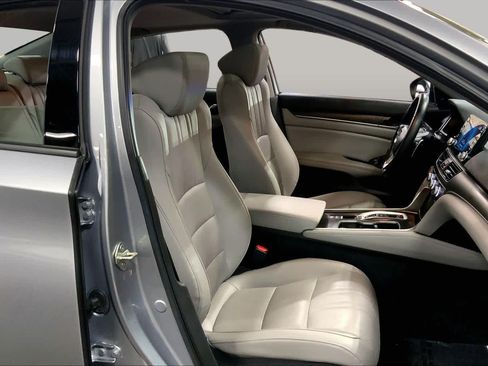Used 2019 Honda Accord EX-L image 9