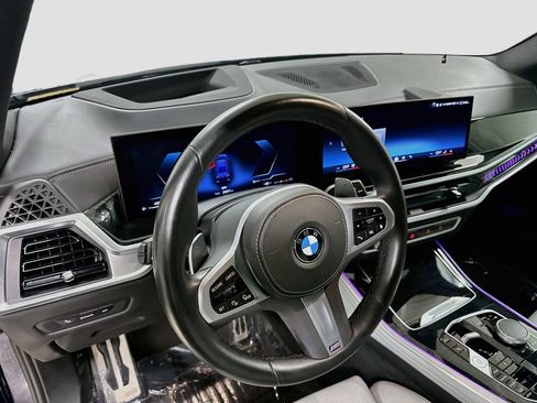 Used 2024 BMW X5 xDrive40i w/ M Sport Package AWD/4WD image 4