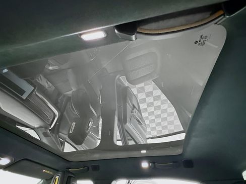 Used 2022 Rivian R1T Adventure image 32