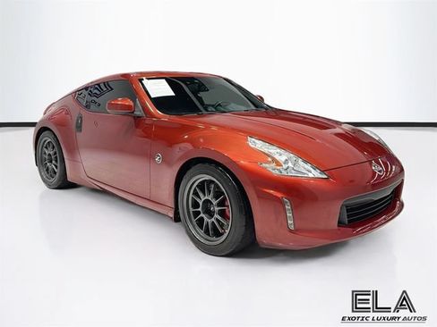 Used 2013 Nissan 370Z Coupe RWD image 38