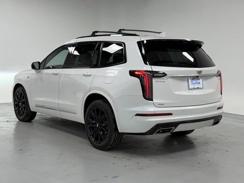 Used 2021 Cadillac XT6 Sport image 3