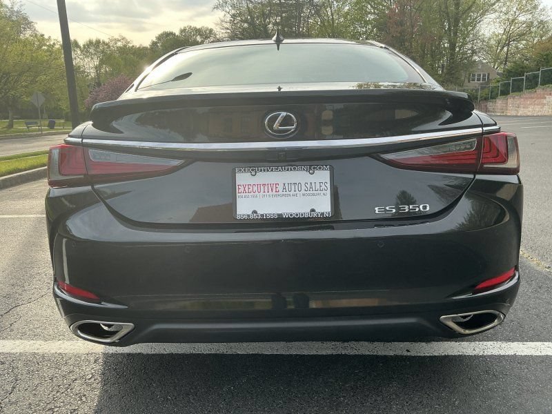 Used 2022 Lexus ES 350 w/ Premium Package FWD image 6