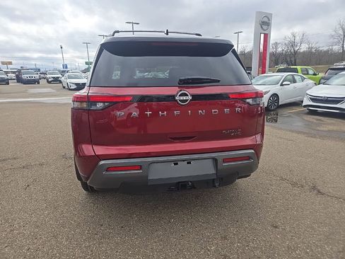 New 2026 Nissan Pathfinder Platinum image 6