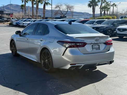 Used 2021 Toyota Camry XSE image 3