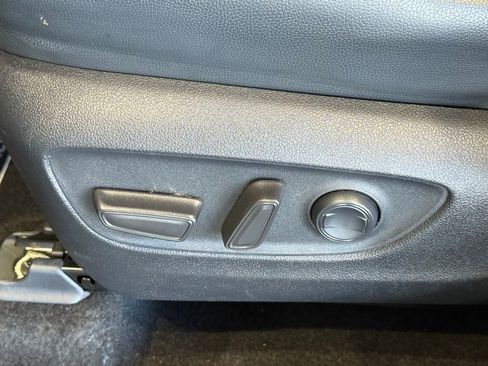 Certified 2024 Toyota Highlander XLE image 21