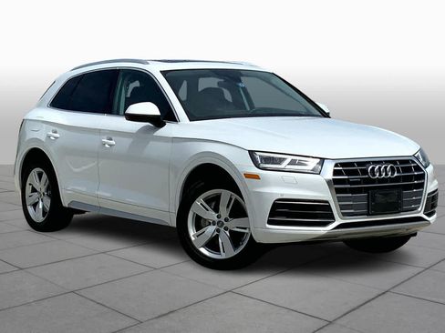 Used 2019 Audi Q5 2.0T Premium Plus w/ Premium Plus Package image 2