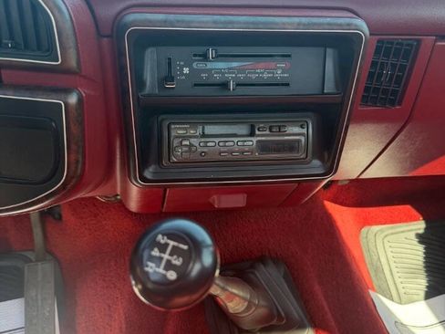 Used 1989 Ford F150 2WD Regular Cab image 15