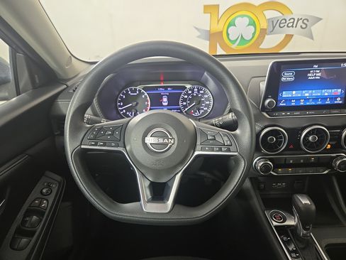 Used 2024 Nissan Sentra SV FWD image 15