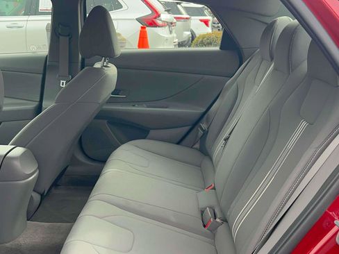 Used 2023 Hyundai Elantra SEL image 25