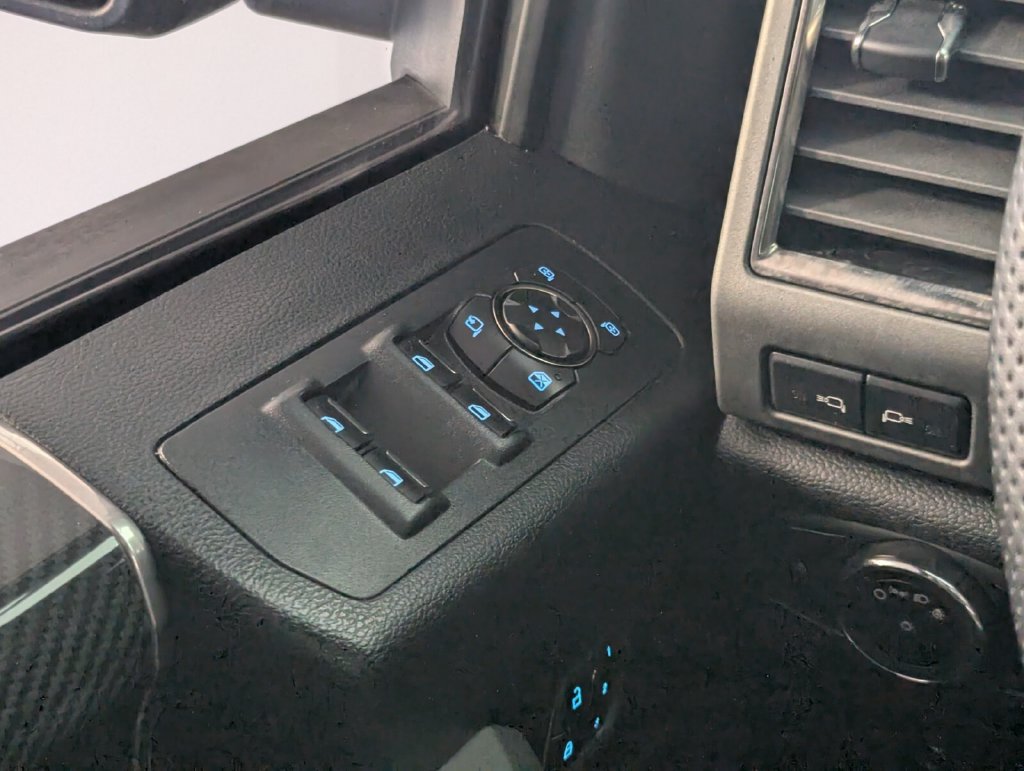 Used 2018 Ford F150 Raptor w/ Equipment Group 802A Luxury AWD/4WD image 19