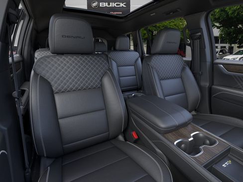 New 2026 GMC Acadia Denali w/ Super Cruise Package image 18