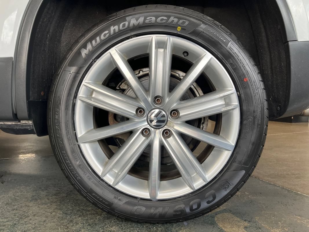 Used 2014 Volkswagen Tiguan SE AWD/4WD image 31