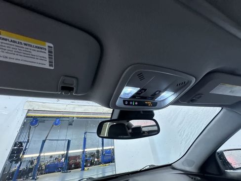 Used 2024 Chevrolet Malibu LT image 35