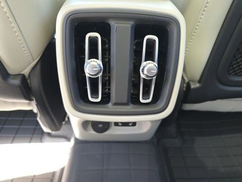New 2026 Volvo XC40 B5 Plus w/ Climate Package AWD/4WD image 20