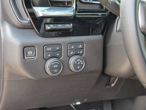 Certified 2025 Chevrolet Silverado 3500 High Country w/ High Country Premium Package AWD/4WD image 16