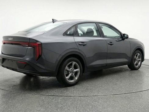 Used 2025 Kia K4 LXS image 9