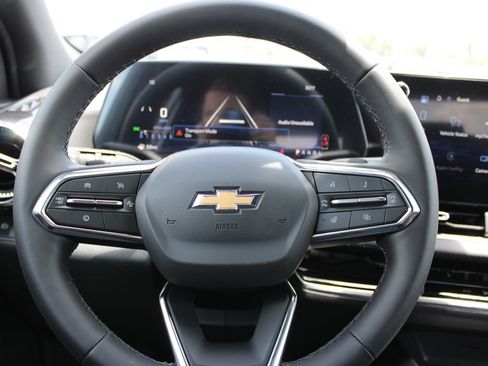 New 2027 Chevrolet Equinox LT w/ Safety and Technology Package FWD image 29