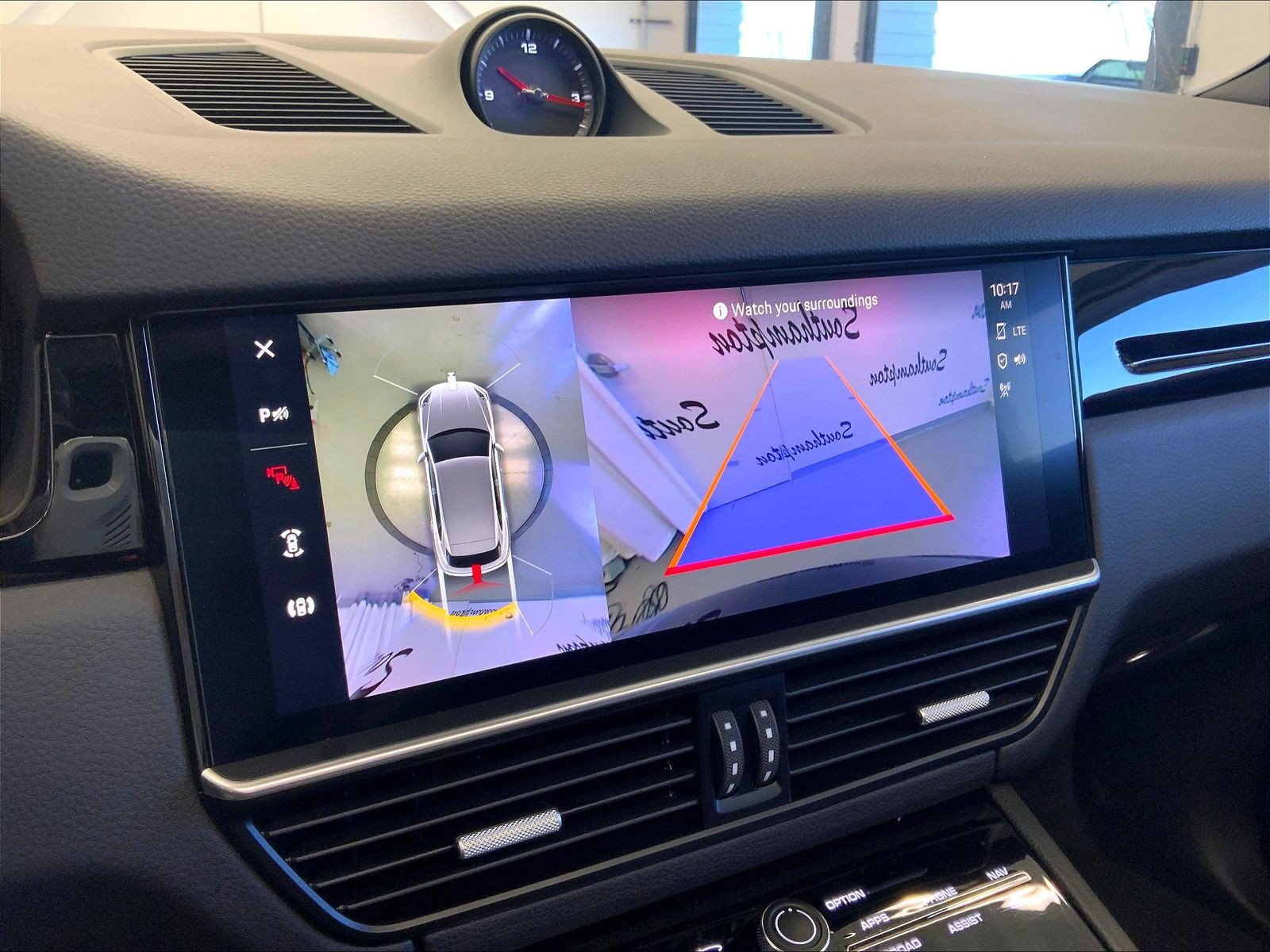 Certified 2023 Porsche Cayenne Platinum Edition AWD/4WD image 26