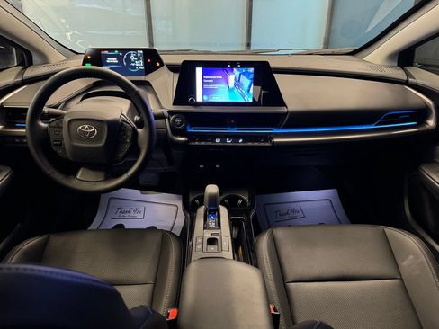 Used 2024 Toyota Prius XLE FWD image 9