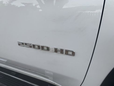 Used 2023 Chevrolet Silverado 2500 LT w/ Convenience Package image 9