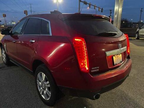 Used 2016 Cadillac SRX Luxury image 3