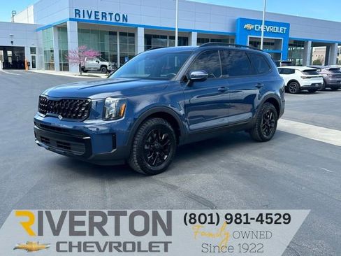 Used 2025 Kia Telluride AWD image 1