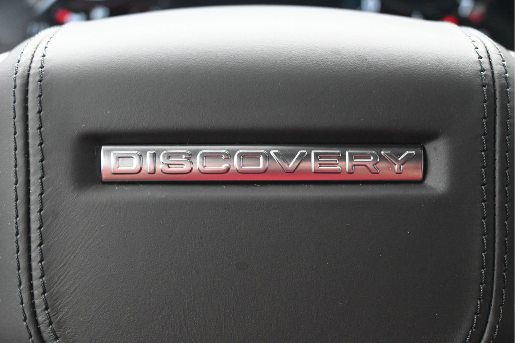New 2026 Land Rover Discovery Limited Edition AWD/4WD image 21