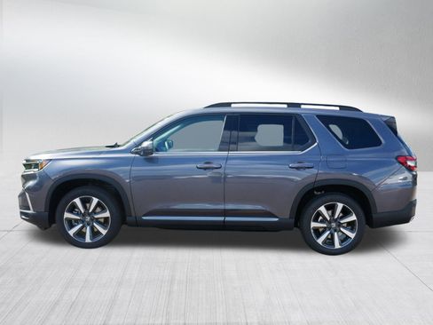 New 2025 Honda Pilot Touring image 4