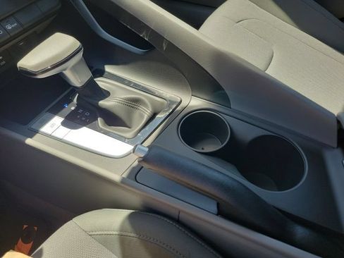 New 2026 Hyundai Elantra SE FWD image 14