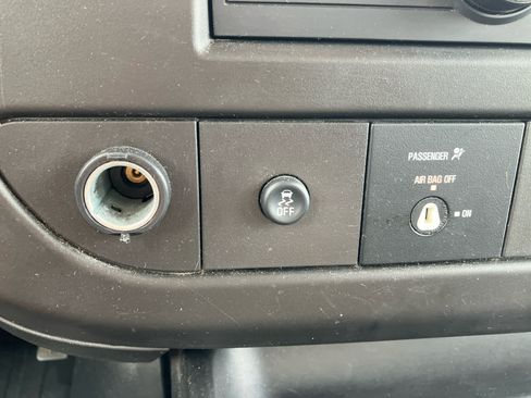 Used 2022 GMC Savana 2500 w/ Driver Convenience Package RWD image 25