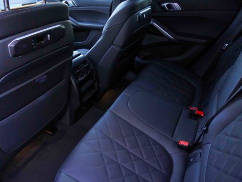 Used 2025 BMW X6 xDrive40i image 36