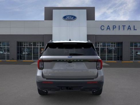 New 2026 Ford Explorer Active image 5