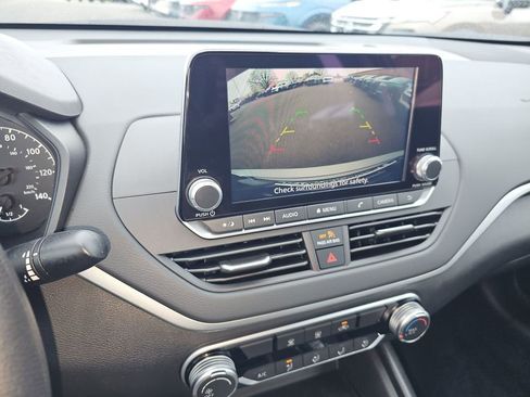 Used 2025 Nissan Altima 2.5 S image 35