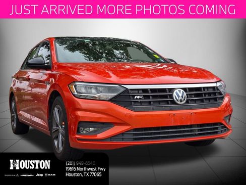 Used 2020 Volkswagen Jetta R-Line w/ R-Line Cold Weather Package image 1