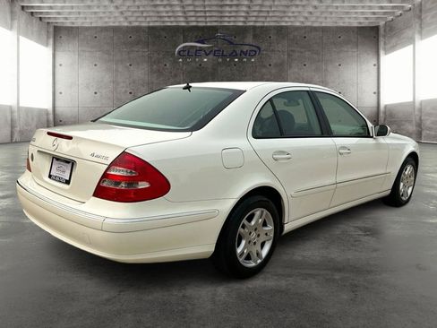 Used 2006 Mercedes-Benz E 350 4MATIC Sedan image 3