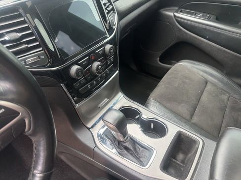 Used 2020 Jeep Grand Cherokee Altitude RWD image 25