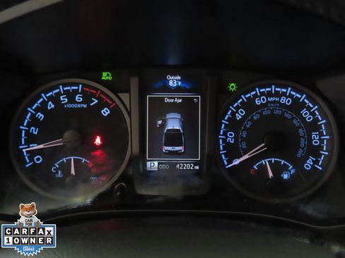 Used 2023 Toyota Tacoma TRD Sport w/ Technology Package image 15