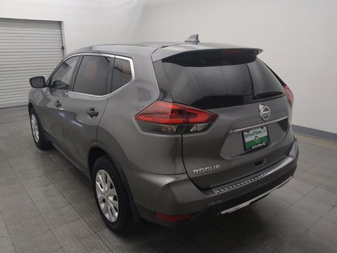 Used 2018 Nissan Rogue S FWD image 5